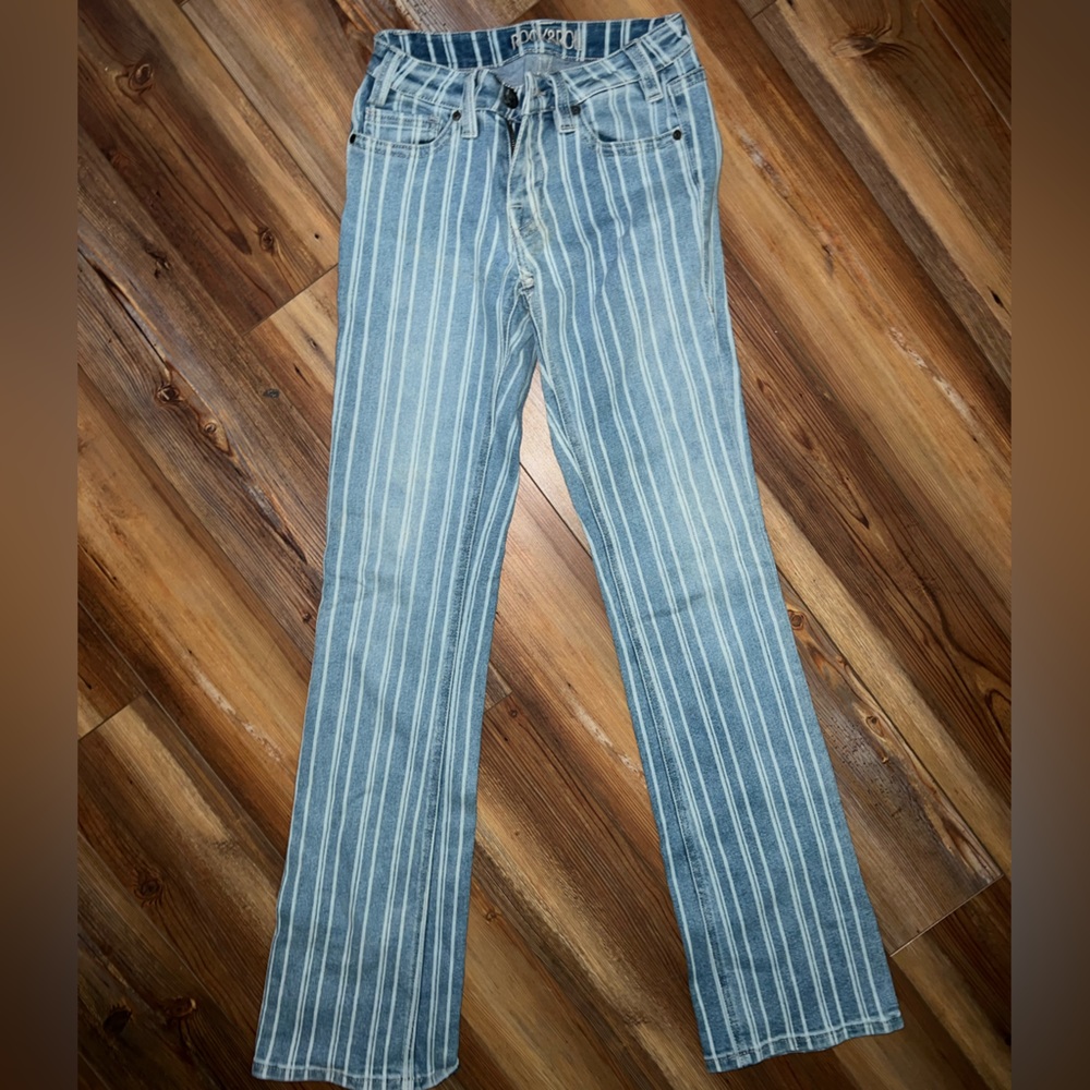 WHITE STRIPPED JEANS